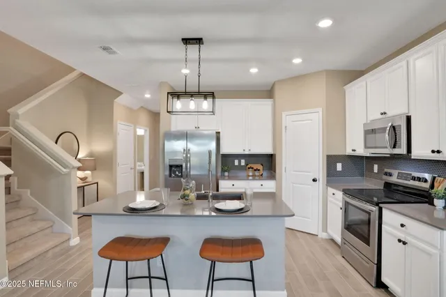 $2,200 | 415 Boracay Circle, St. Johns, FL 32259