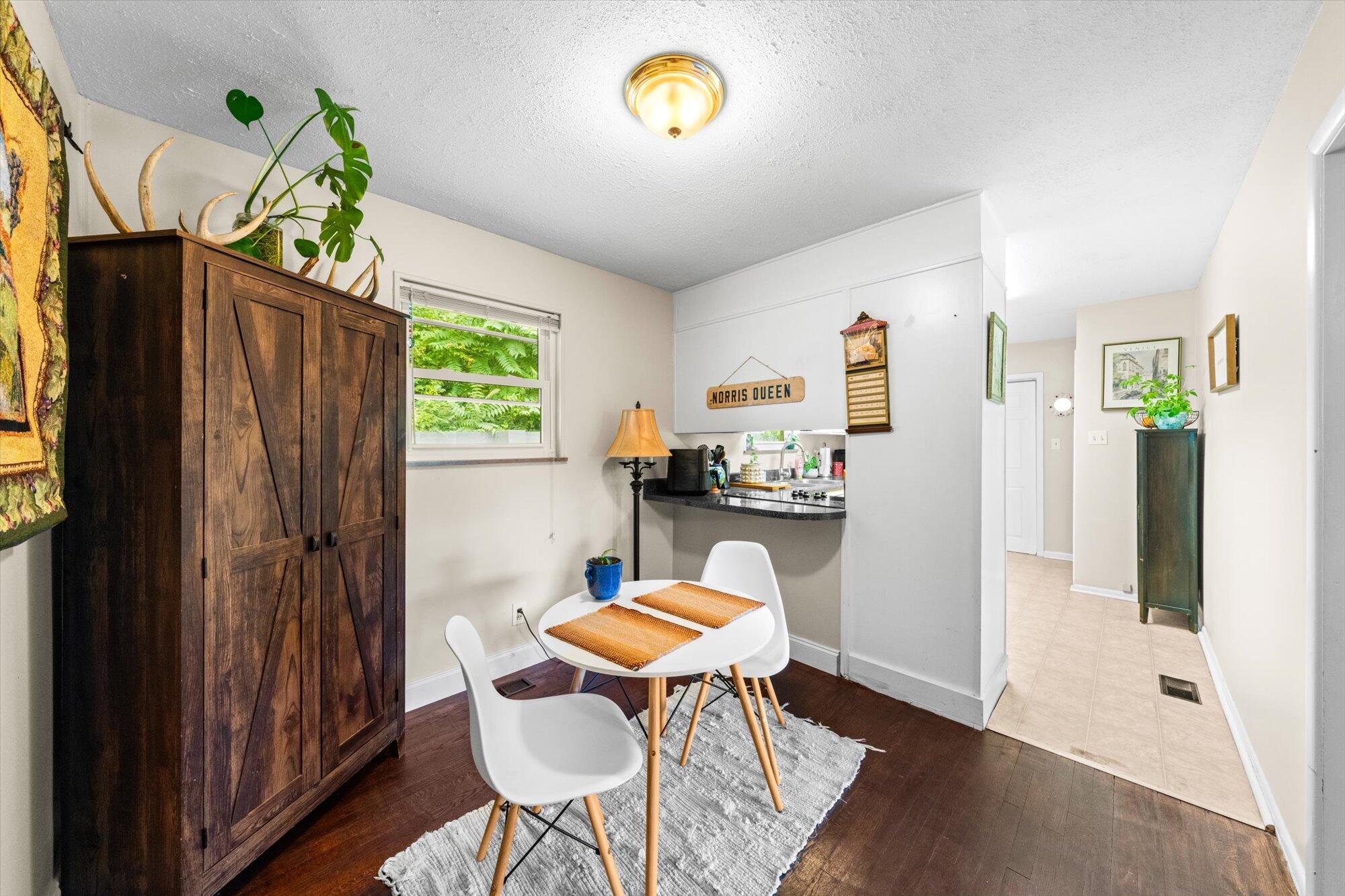 3356 Long Hollow Road Knoxville, TN 37938 - Photo 3 of 37 10-3356-Long-Hollow-Rd-Knoxville-TN-10