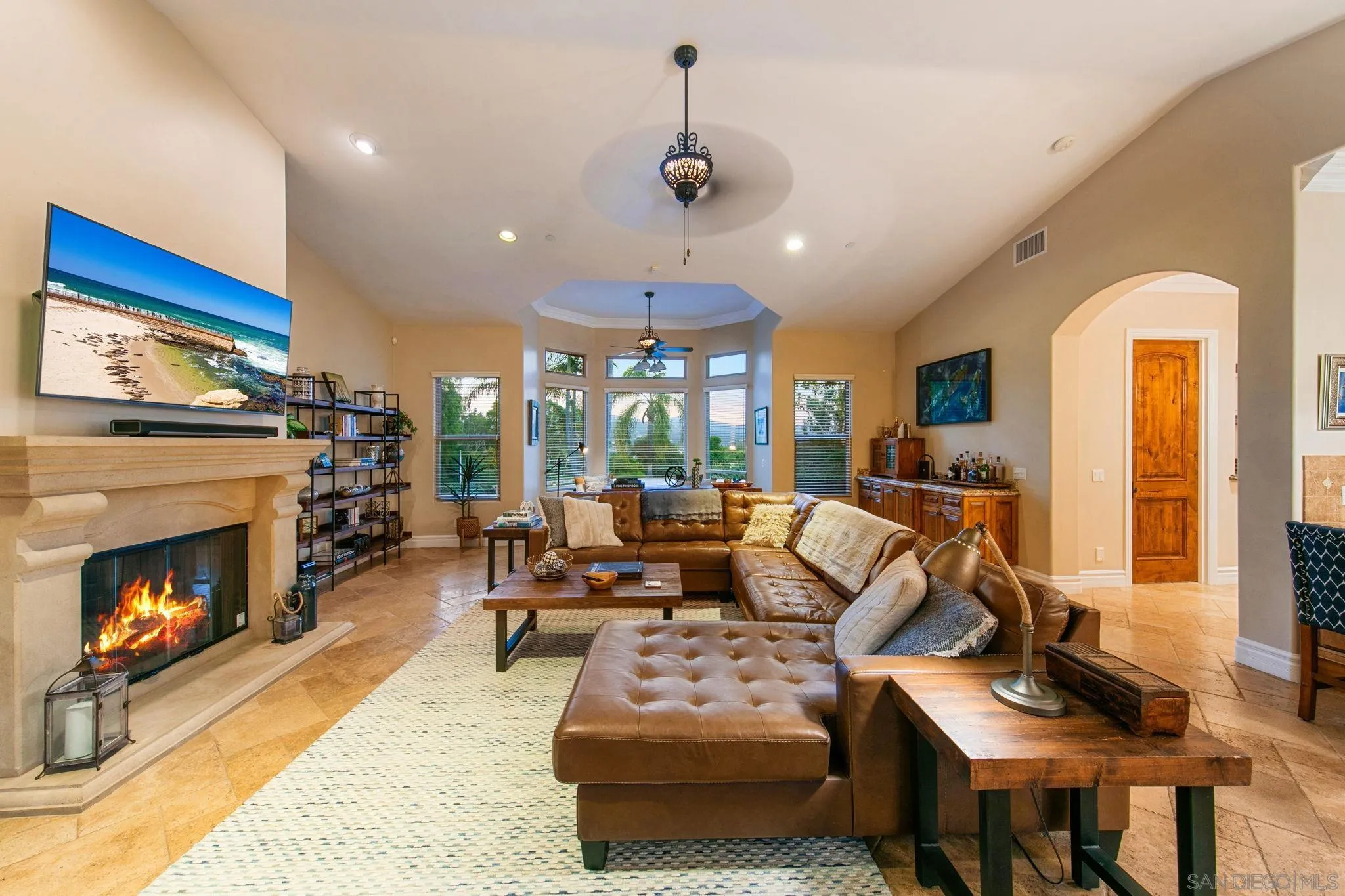 13570 Summit Circle Poway, CA 92064 - Photo 9 of 36 Gallery Image 9