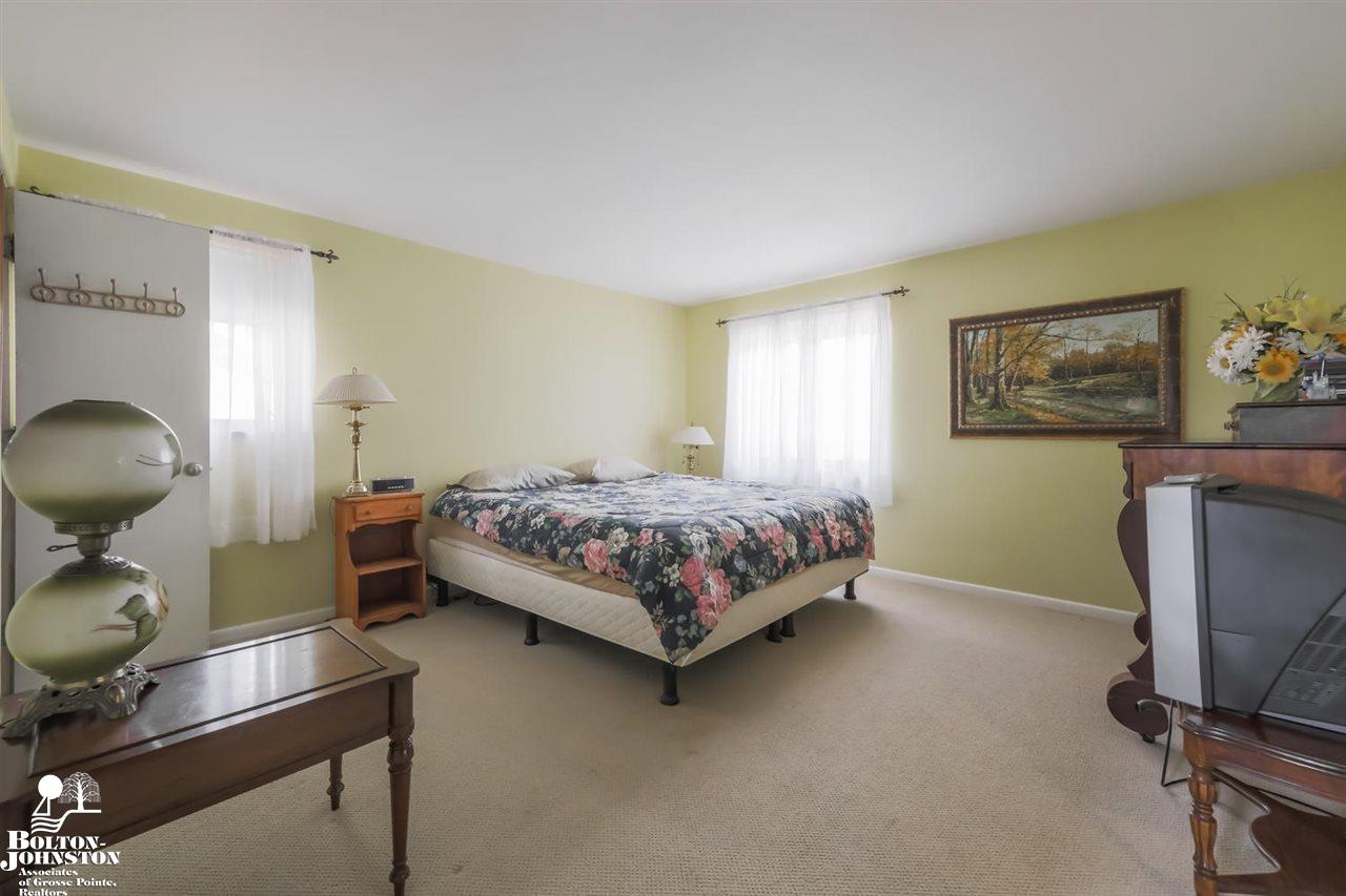 1067 Devonshire Road Grosse Pointe Park, MI 48230 - Photo 37 of 58