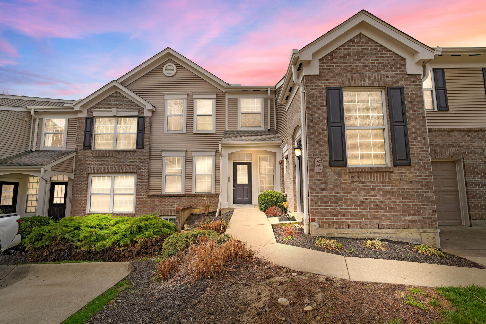 562 Rivers Breeze Drive Covington, KY 41016 - Photo 2 of 36