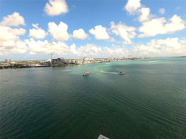 $6,500 | 335 South Biscayne Boulevard, Unit 1712, Miami, FL 33131