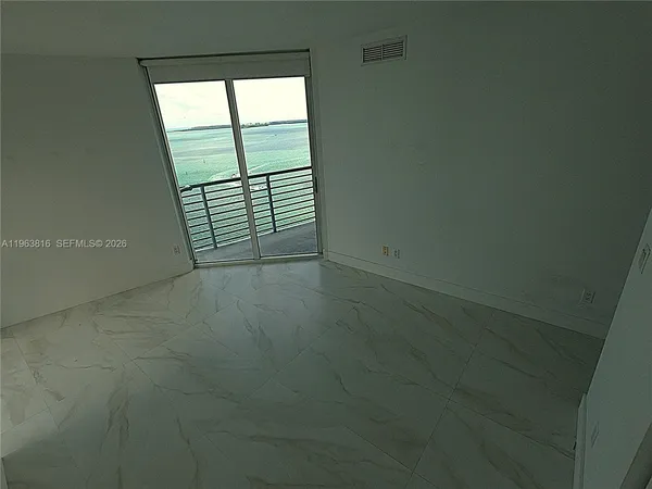 $6,500 | 335 South Biscayne Boulevard, Unit 1712, Miami, FL 33131