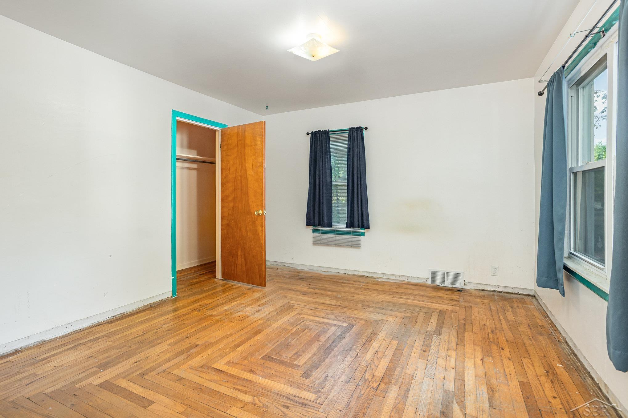5367 Gratiot Road Saginaw, MI 48638 - Photo 7 of 21 50188765-42153104-ea2d-4f5d-b0bb-8838fa420be0.JPG