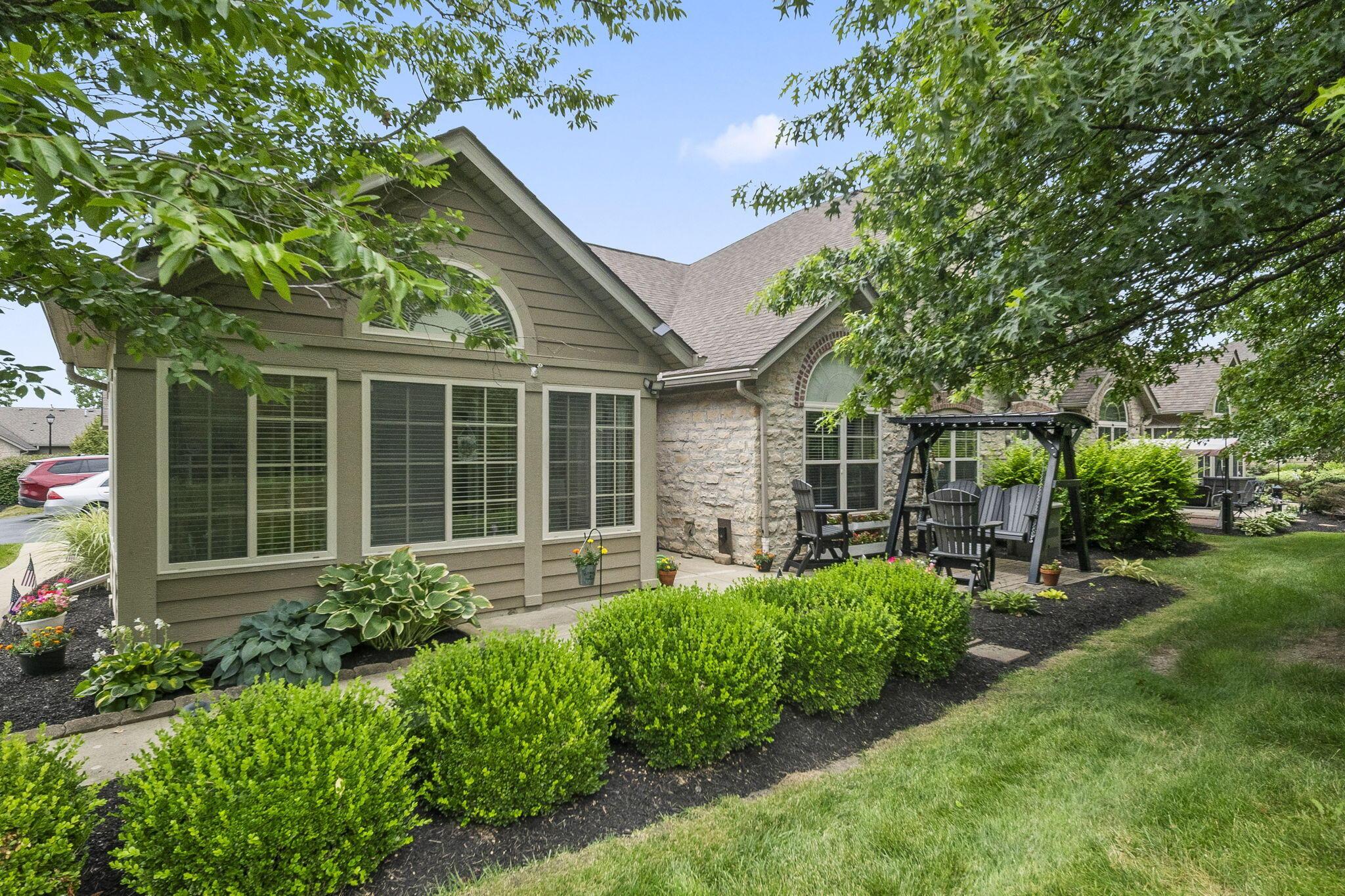217 Stonegate Loop Pataskala, OH 43062 - Photo 4 of 45 5-web-or-mls-DSC08323