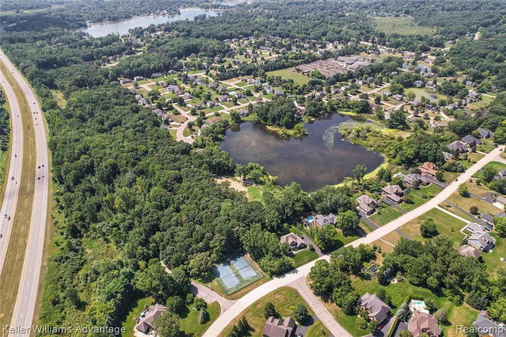 10493 Spring Grove Brighton, MI 48114 - Photo 10 of 36