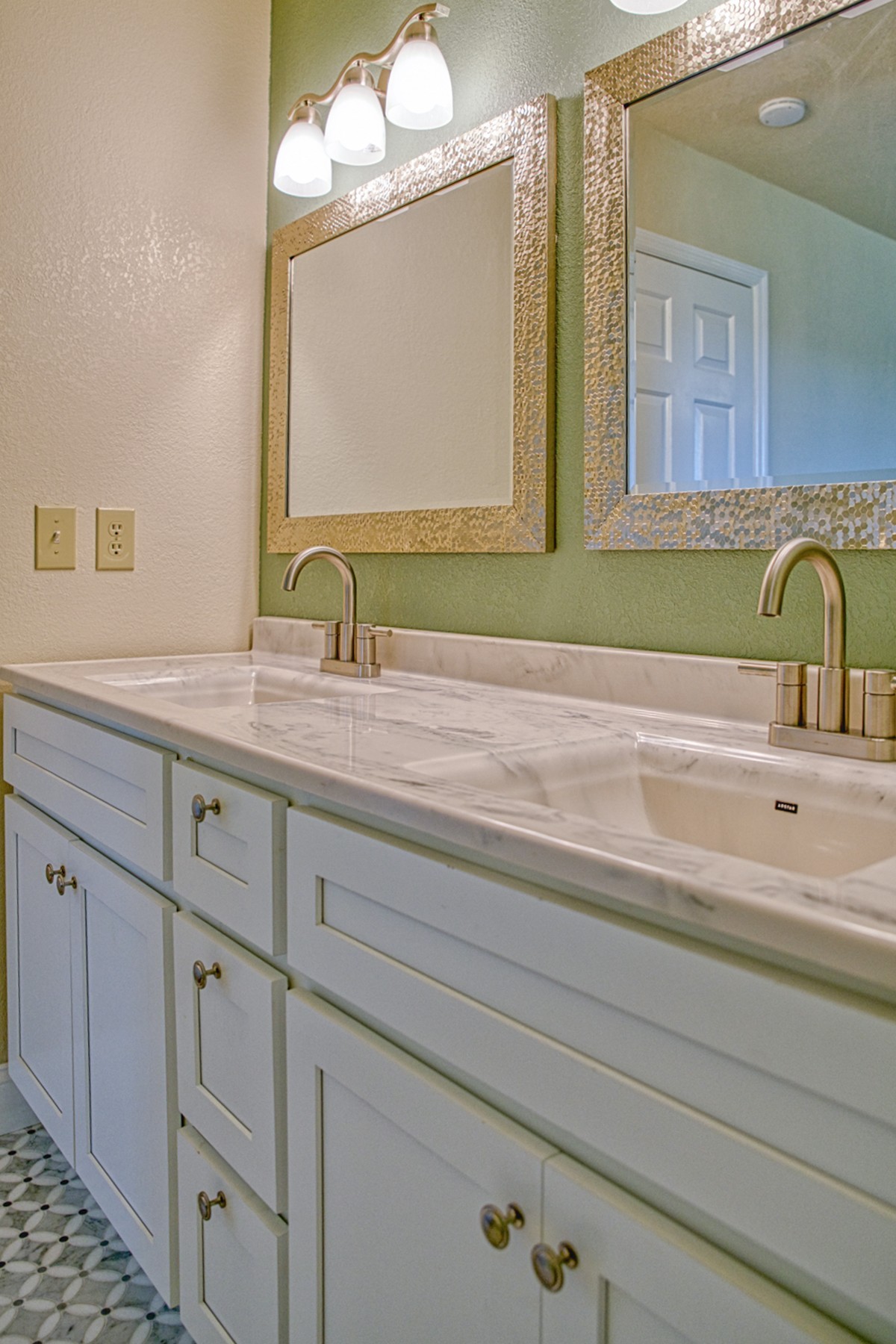1770 Post Oak Road Cookeville, TN 38506 - Photo 18 of 39 PRIMARY BATH WITH DUAL SINKS, NEW TILE FLOORING