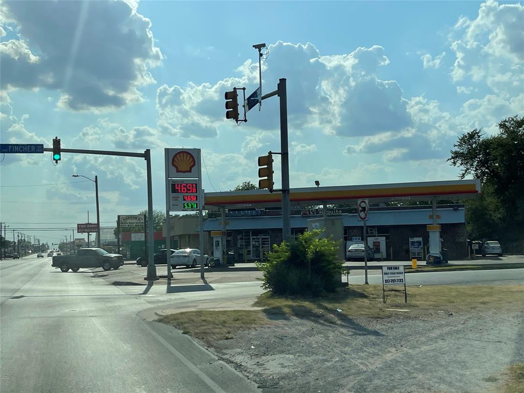 2810 Fincher Road Haltom City, TX 76117 - Photo 7 of 8 a view of a house with a patio