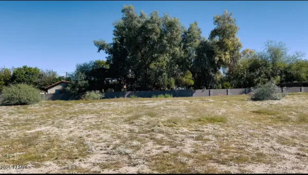 $330,000 | 736 West Harwell Rd., Phoenix, AZ 85041