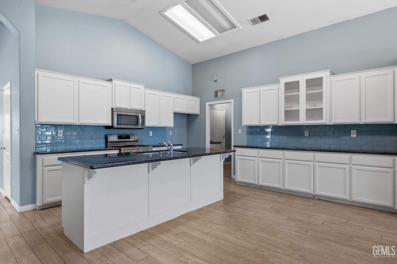 Undisclosed Address Bakersfield, CA 93312 - Photo 17 of 35