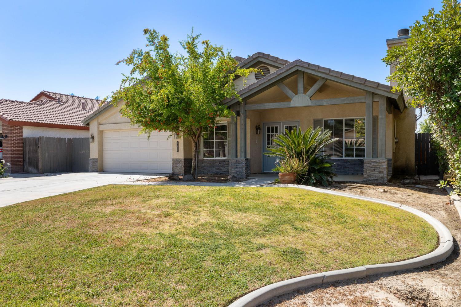 Undisclosed Address Bakersfield, CA 93312 - Photo 2 of 35