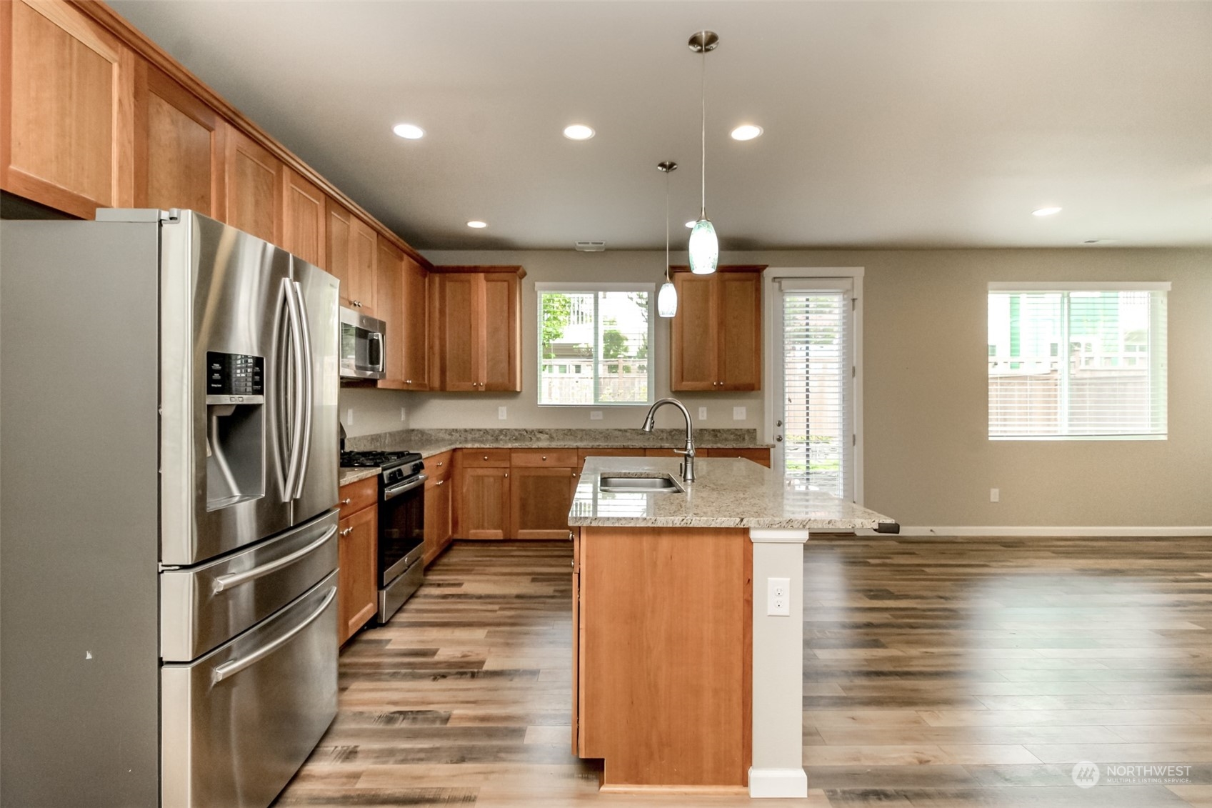 446 Southwest 111th Street Seattle, WA 98146 - Photo 13 of 34 Gallery Image 13