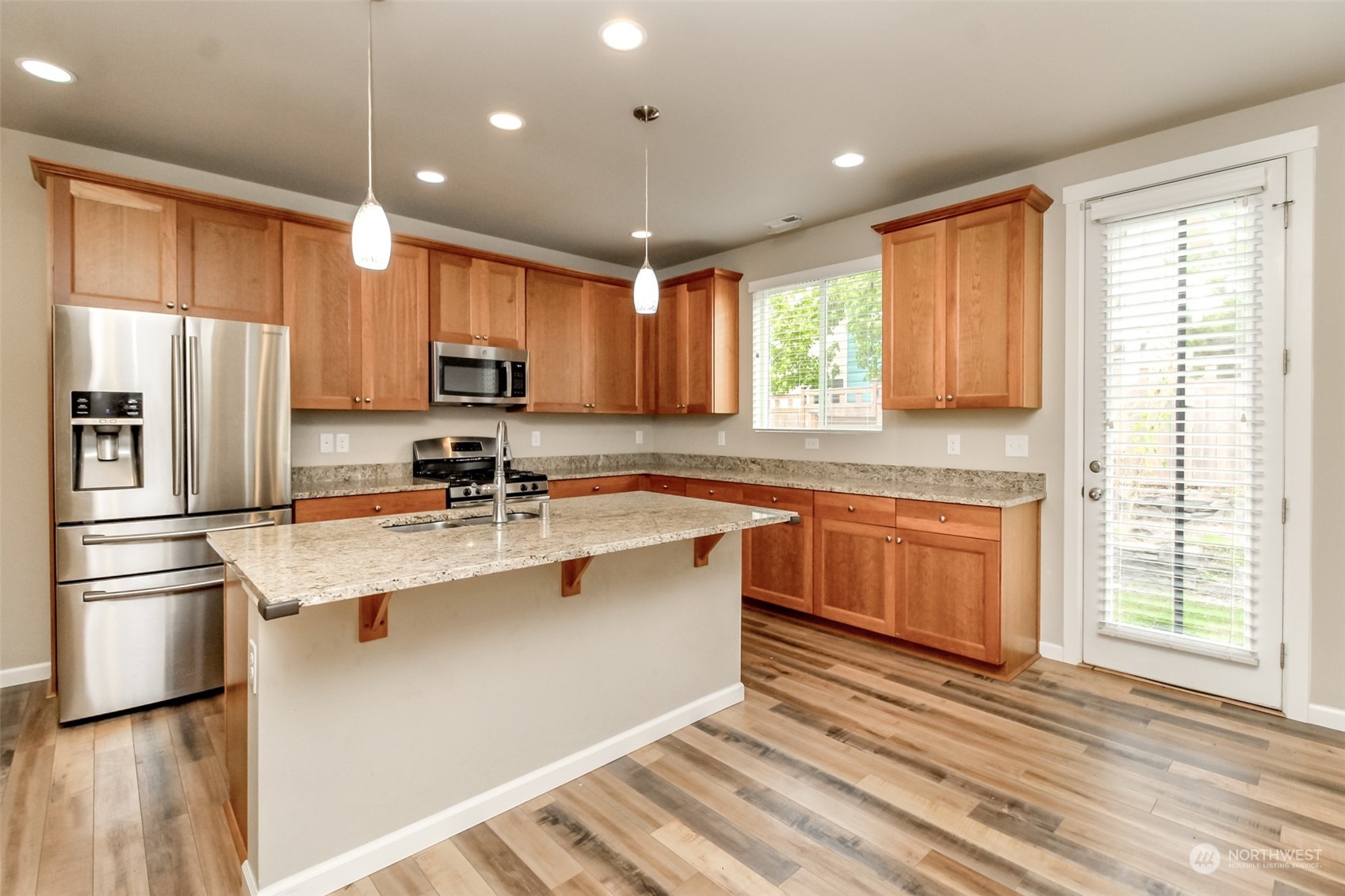 446 Southwest 111th Street Seattle, WA 98146 - Photo 15 of 34 Gallery Image 15