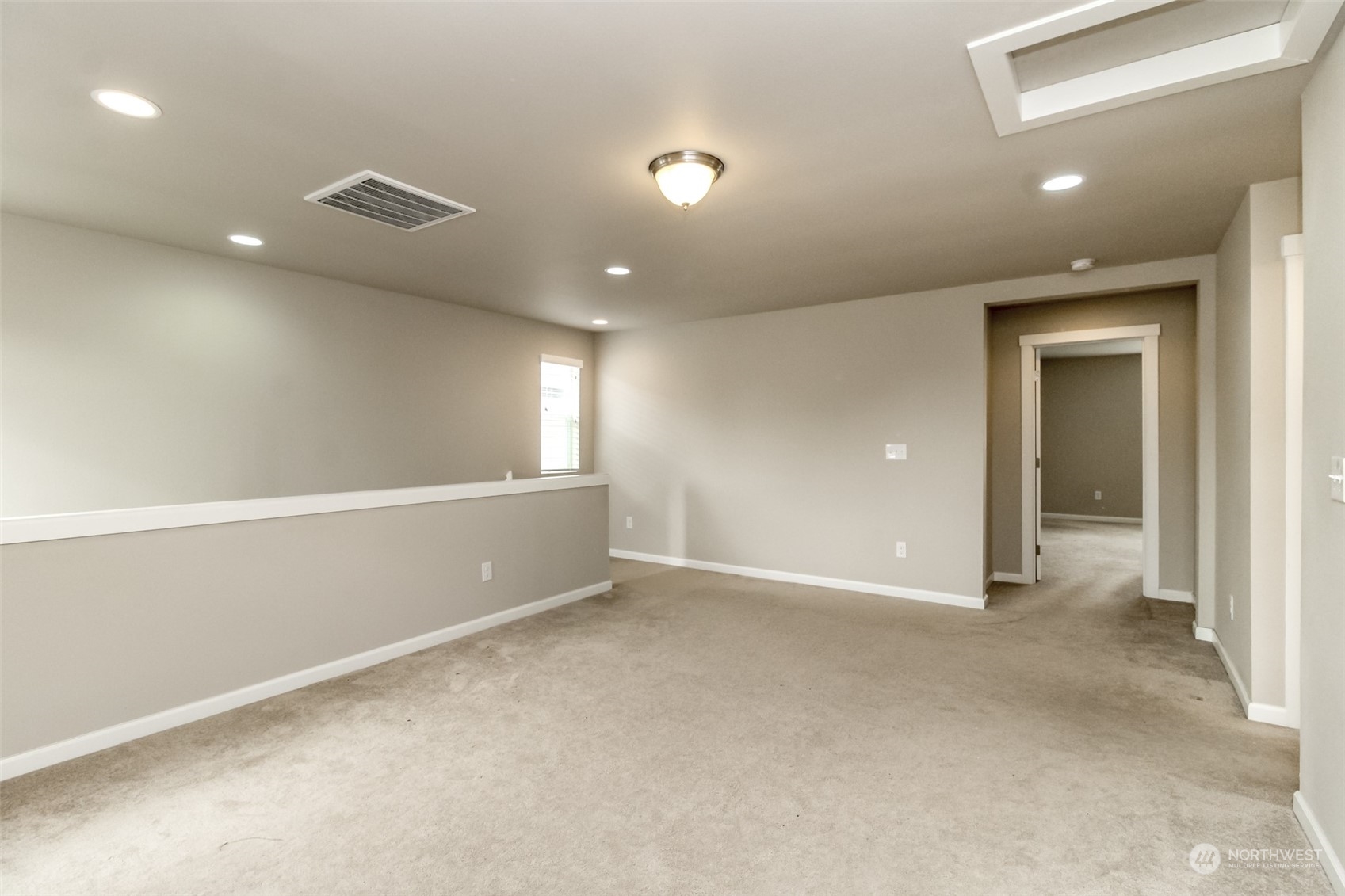446 Southwest 111th Street Seattle, WA 98146 - Photo 24 of 34 Gallery Image 24