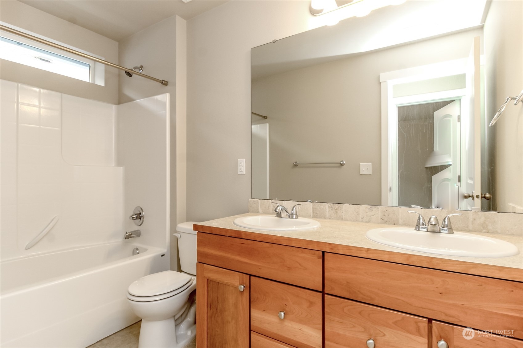 446 Southwest 111th Street Seattle, WA 98146 - Photo 34 of 34 Gallery Image 34
