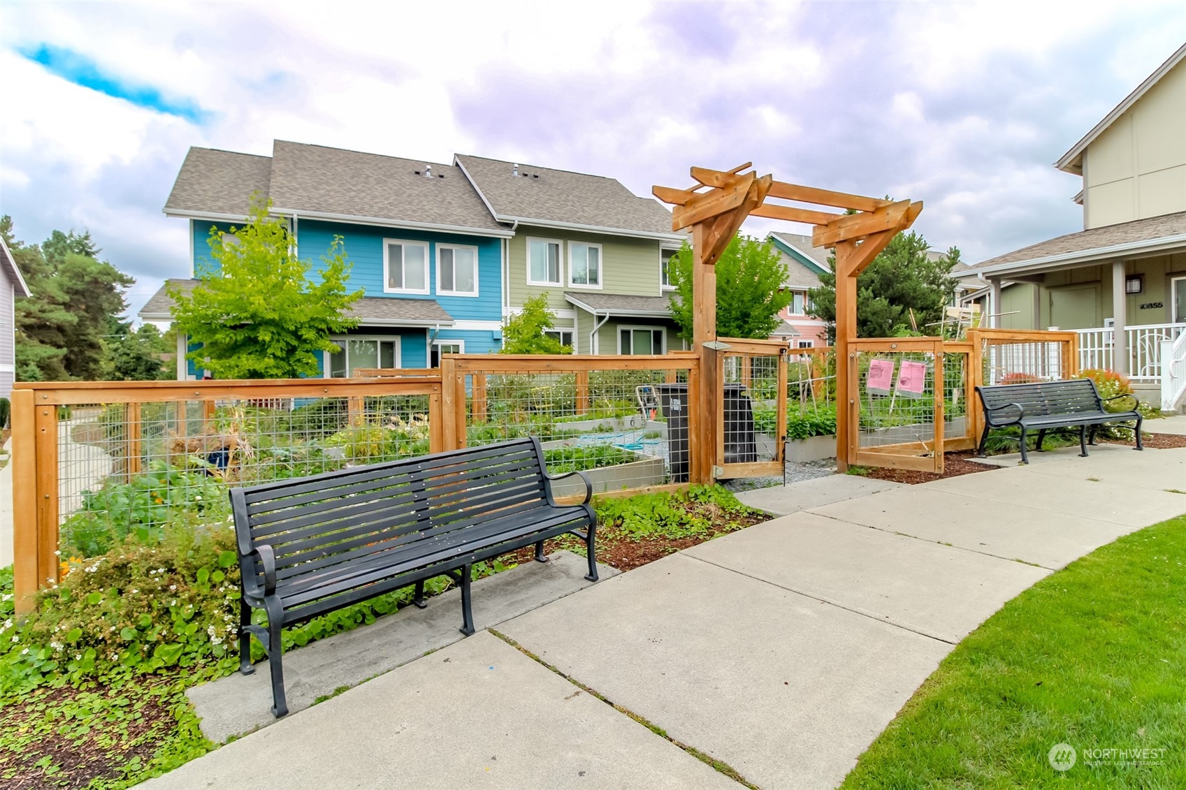 446 Southwest 111th Street Seattle, WA 98146 - Photo 10 of 34 Gallery Image 10
