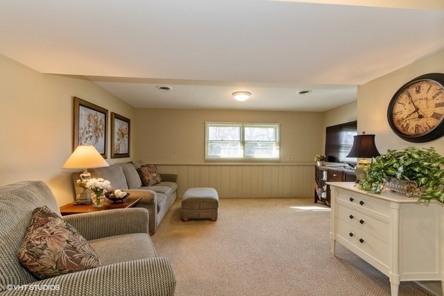 26W336 Jewell Road Winfield, IL 60190 - Photo 7 of 14
