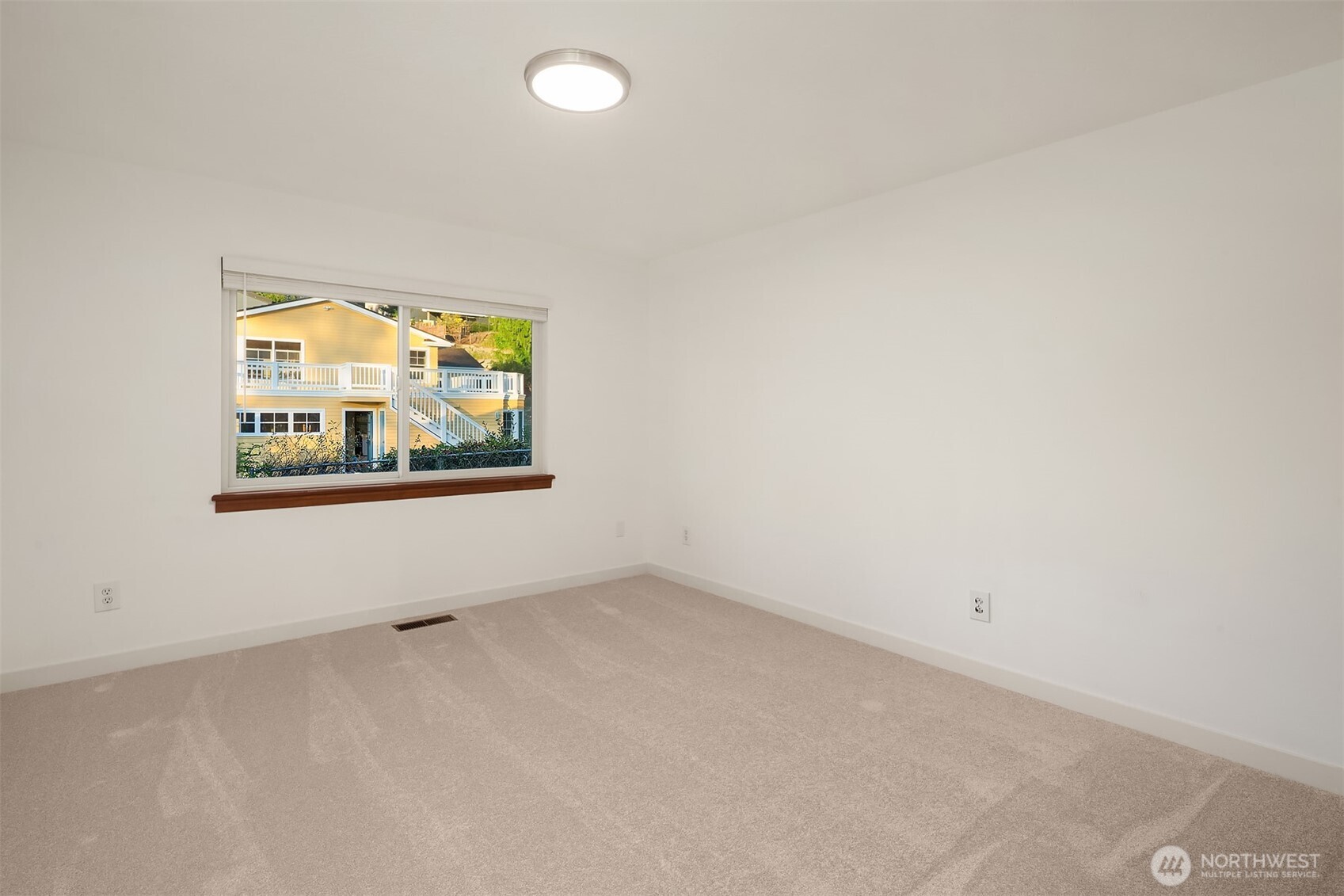 8308 Frederick Place Edmonds, WA 98026 - Photo 29 of 37