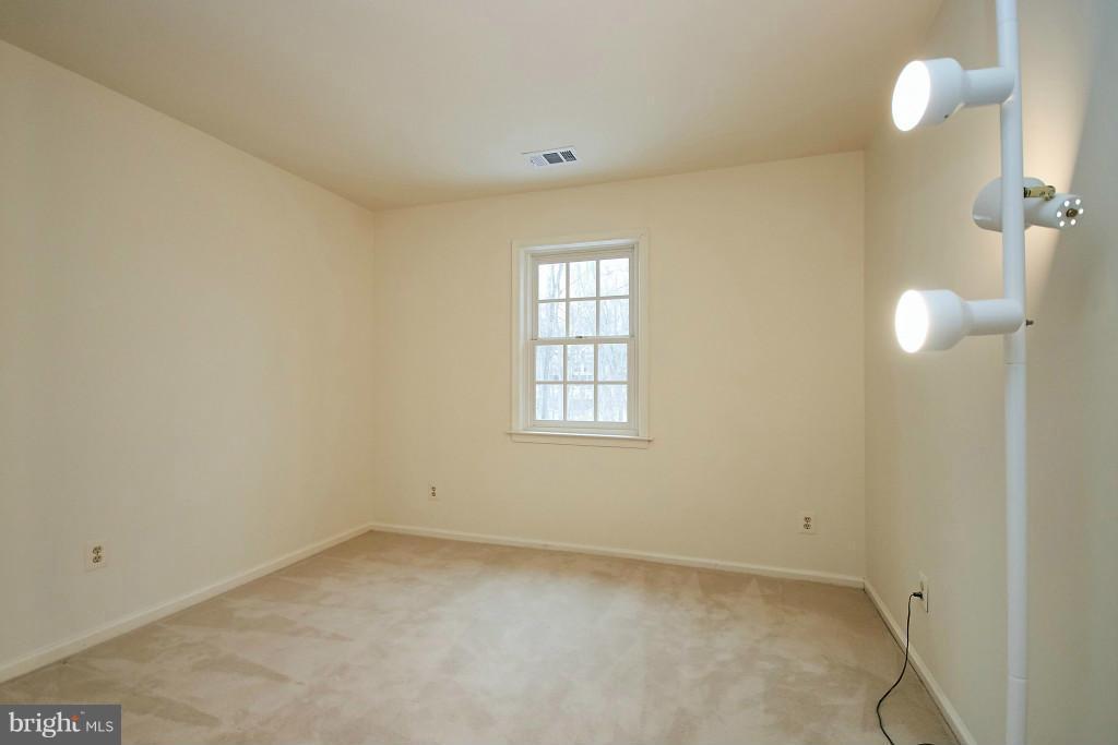 1712 Besley Road Vienna, VA 22182 - Photo 18 of 30 Bedroom
