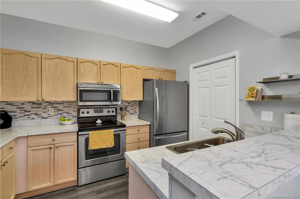 606 Stone Village Drive Fort Mill, SC 29708 - Photo 13 of 27