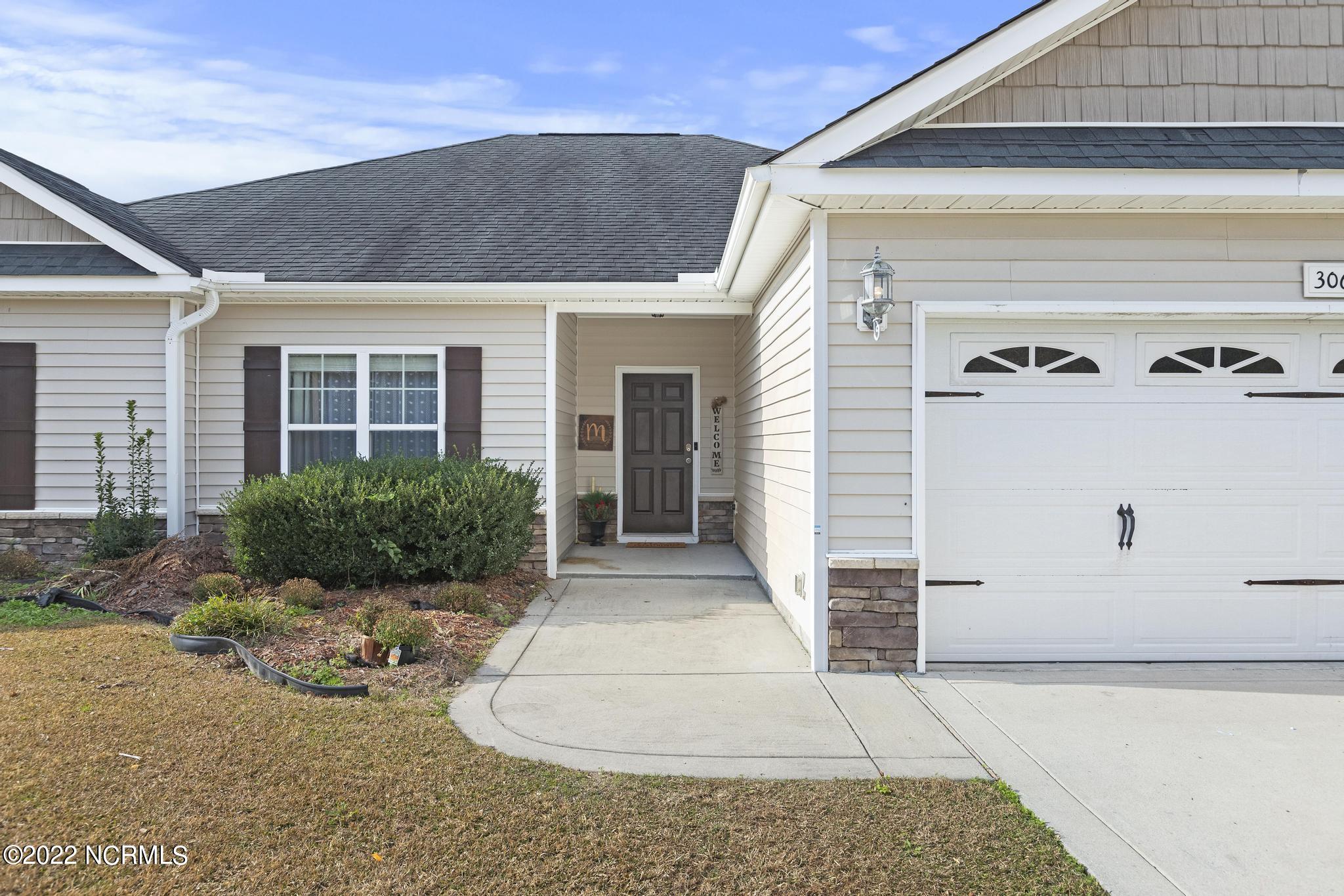 306 Little Rabbit Way Jacksonville, NC 28540 - Photo 3 of 29 IMG_4498