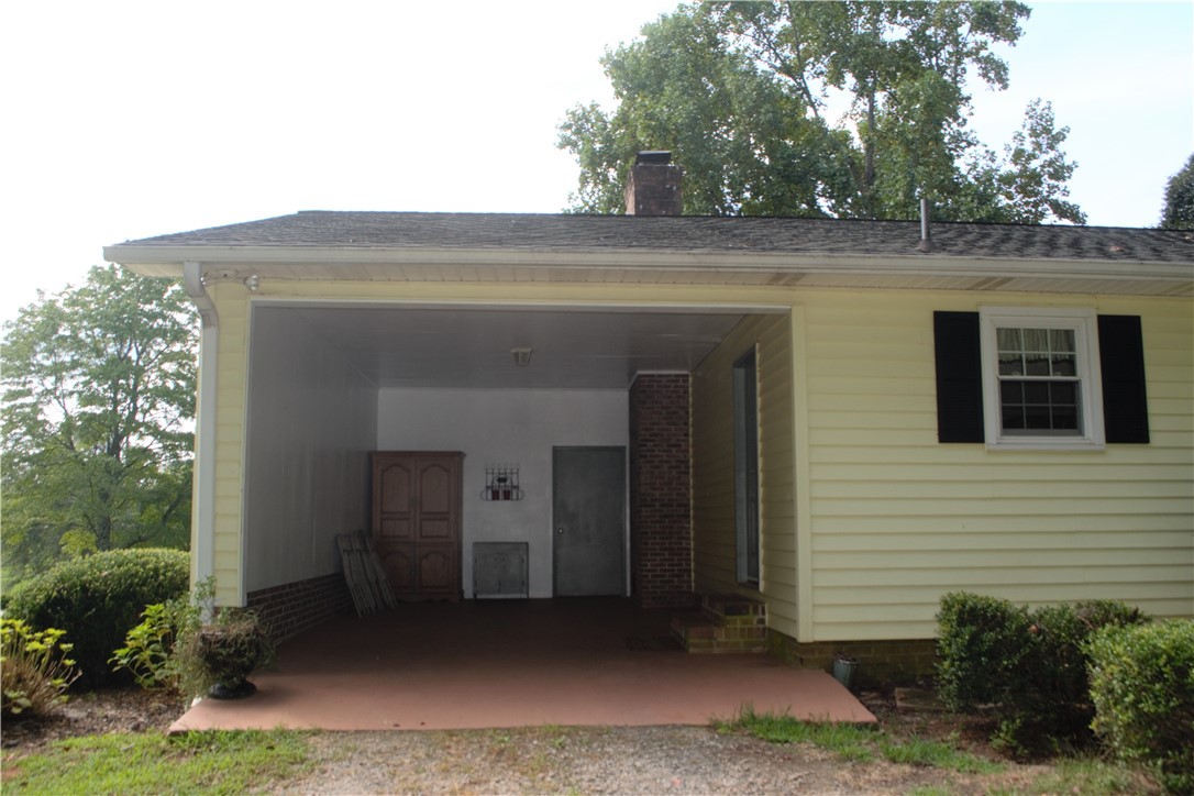 457 Old Fox Squirrel Ridge Road, Unit PICKENS Pickens, SC 29671 - Photo 5 of 24