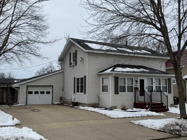 $225,500 | 505 South Union Street, Shawano, WI 54166