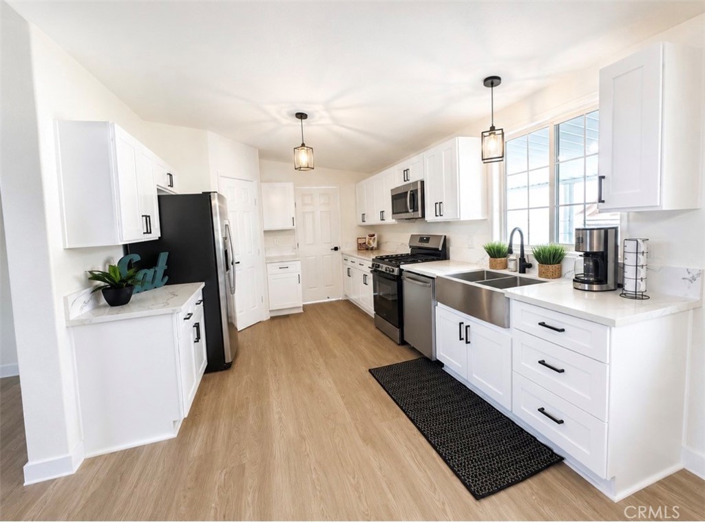 1638 Calavo Road, Unit 63 Fallbrook, CA 92028 - Photo 12 of 15 Kitchen