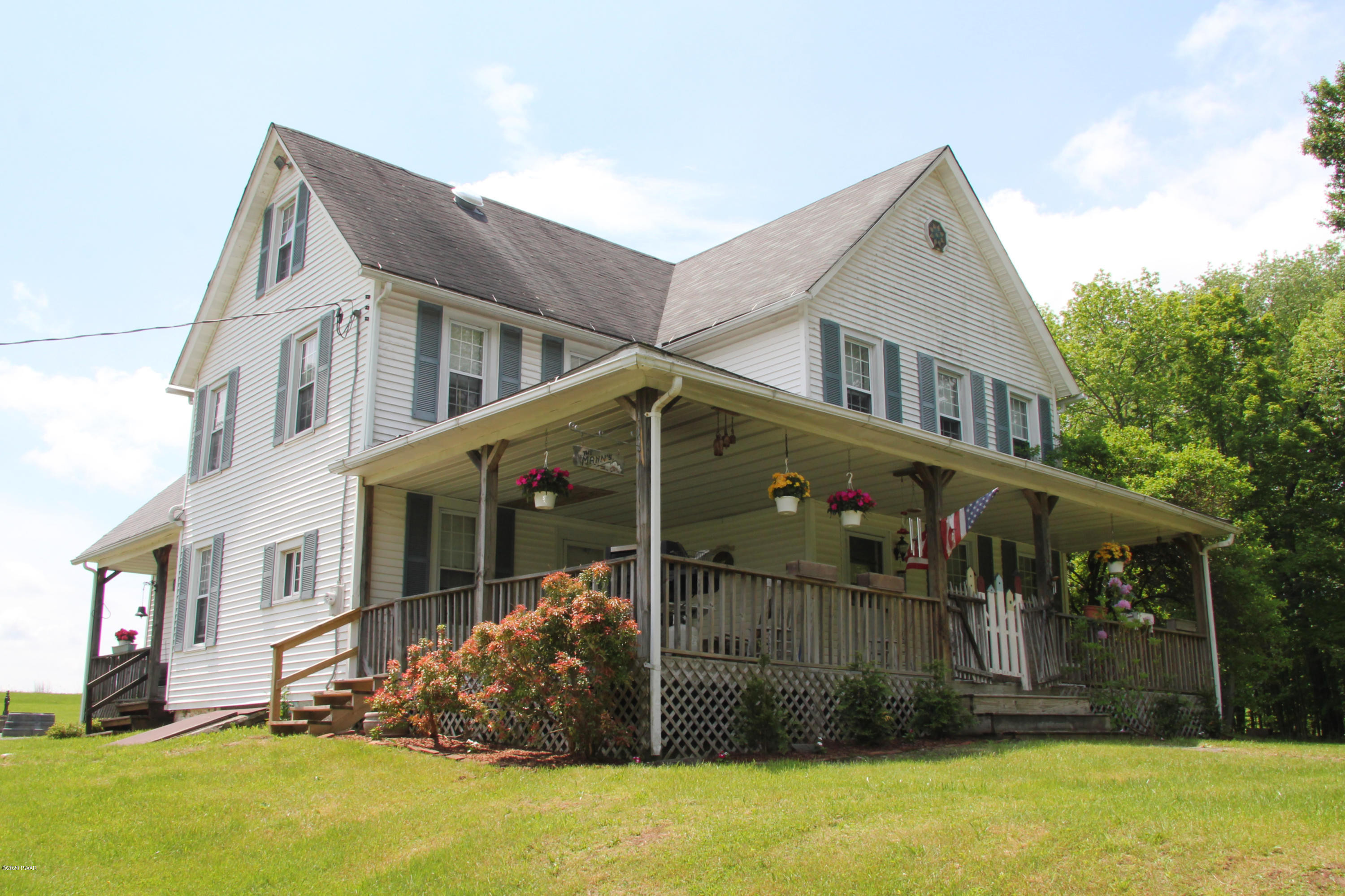 313 Old Racht Road Waymart, PA 18472 - Photo 1 of 39 a view of a house