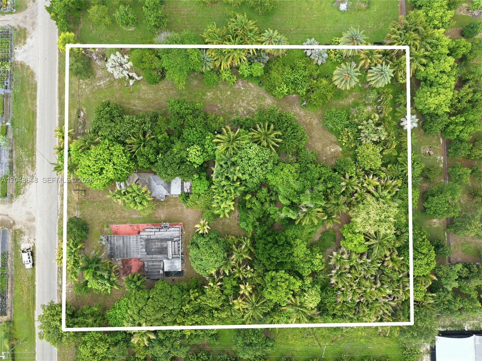 15401 Southwest 240th Street Homestead, FL 33032 - Photo 8 of 35