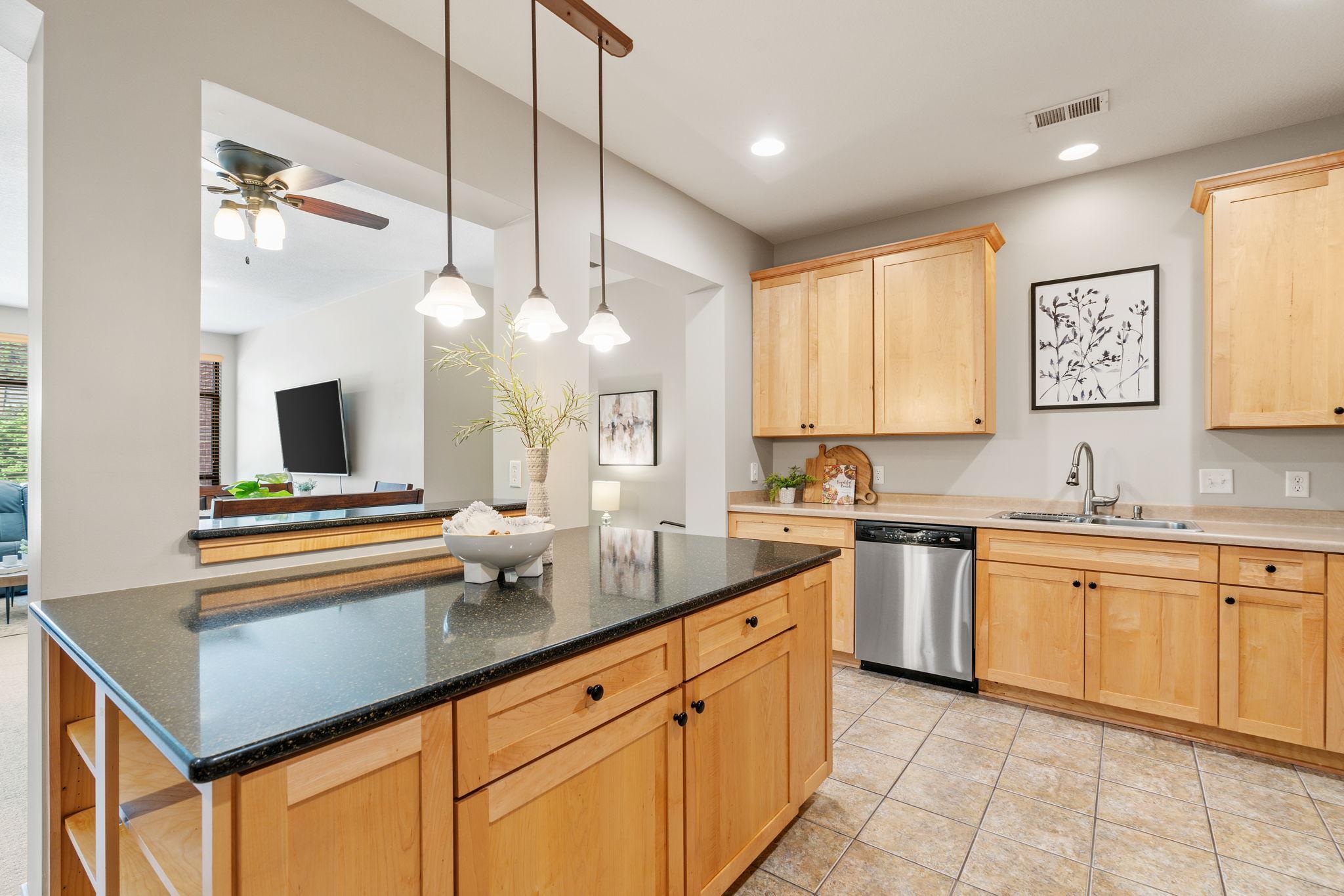 294 Spring Street St. Paul, MN 55102 - Photo 9 of 27