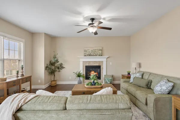 $550,000 | 17 Blackstone Circle, Le Claire, IA 52753