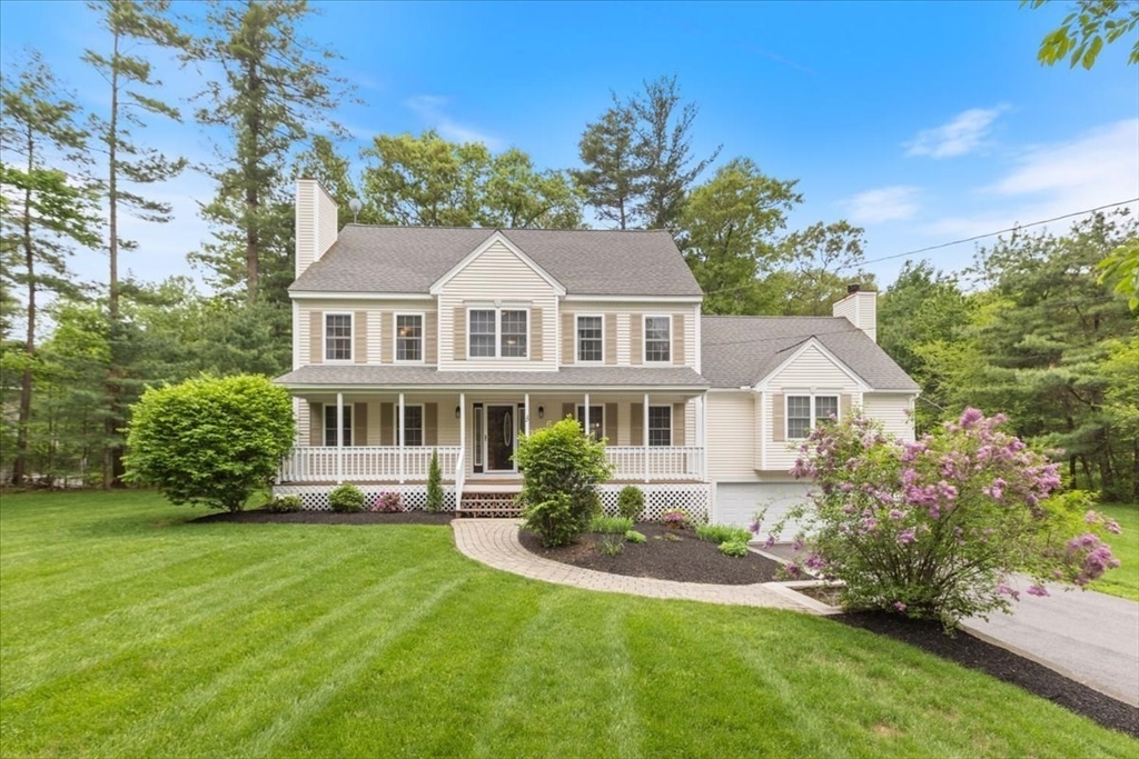32 West Shore Road Merrimac, MA 01860 - Photo 1 of 37 Gallery Image 1