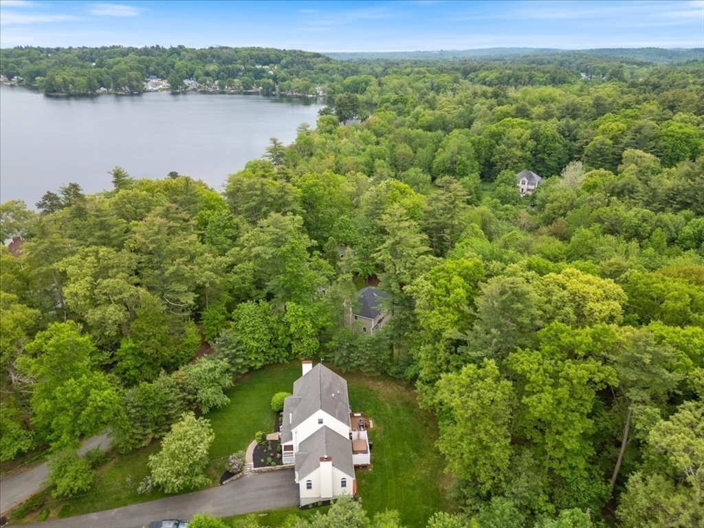 32 West Shore Road Merrimac, MA 01860 - Photo 6 of 37 Gallery Image 6
