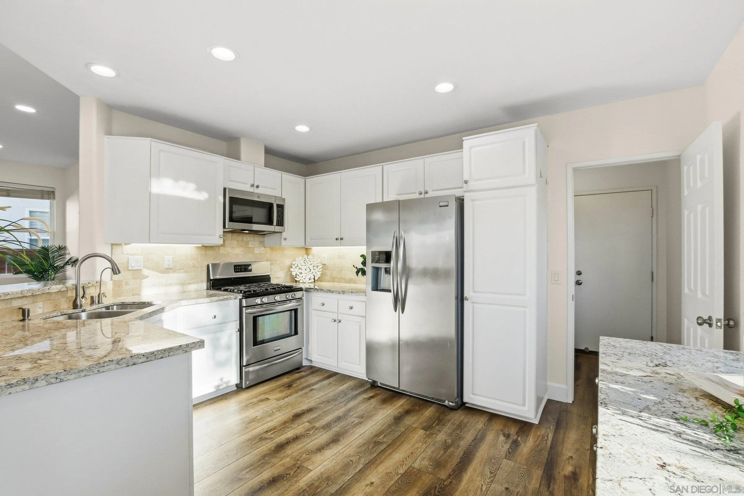 11310 Village Ridge Road San Diego, CA 92131 - Photo 11 of 42