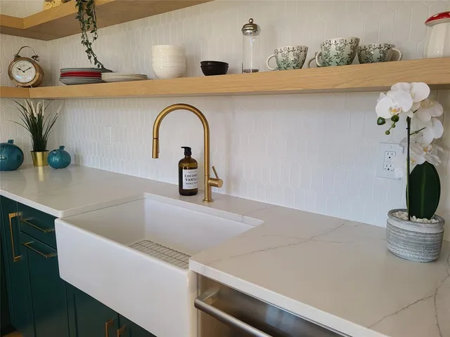 a close view of sink and tap