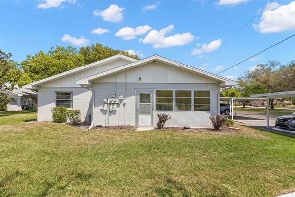 $99,900 | 401 De Grasse Place, Unit 18, Sun City Center, FL 33573