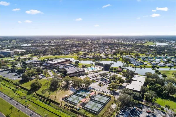 $99,900 | 401 De Grasse Place, Unit 18, Sun City Center, FL 33573