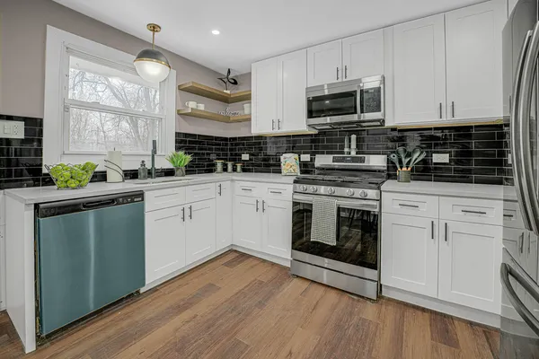 $2,650 | 18331 John Avenue, Country Club Hills, IL 60478