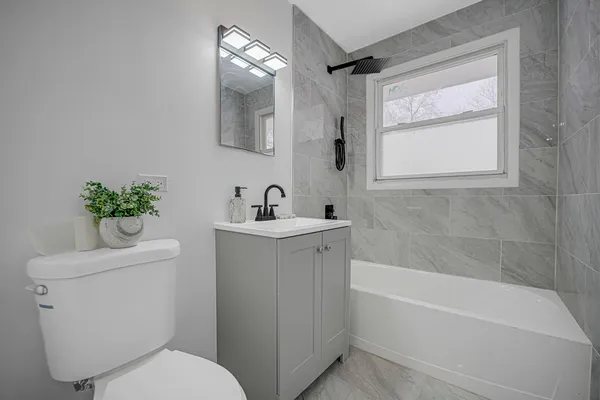 $2,650 | 18331 John Avenue, Country Club Hills, IL 60478