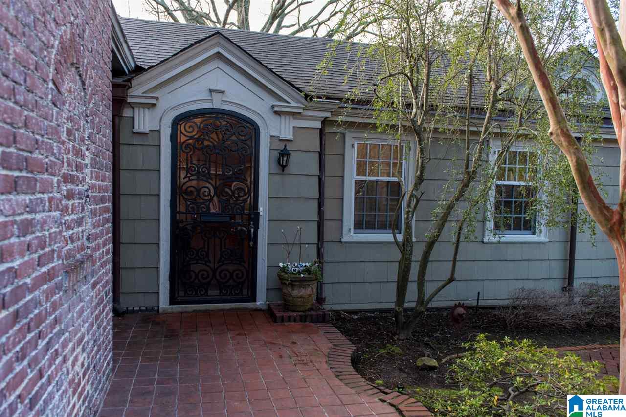2640 Crest Road South Birmingham, AL 35223 - Photo 2 of 33