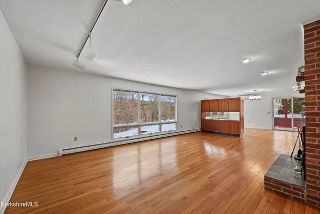 $449,900 | 43 Palomino Drive, Pittsfield, MA 01201