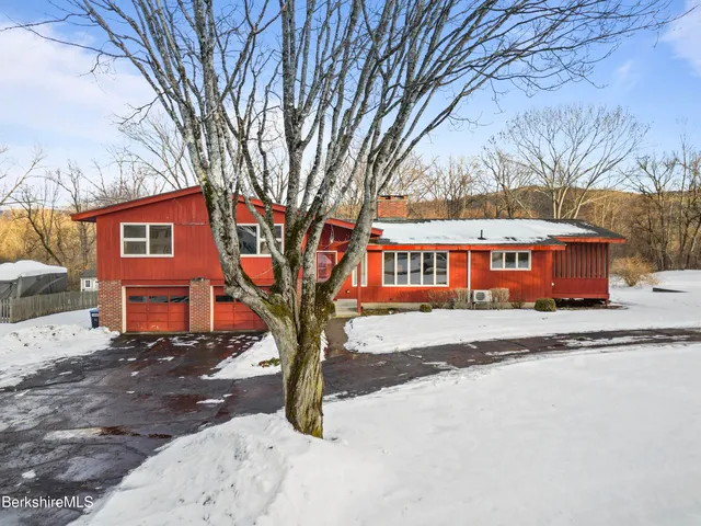 $449,900 | 43 Palomino Drive, Pittsfield, MA 01201