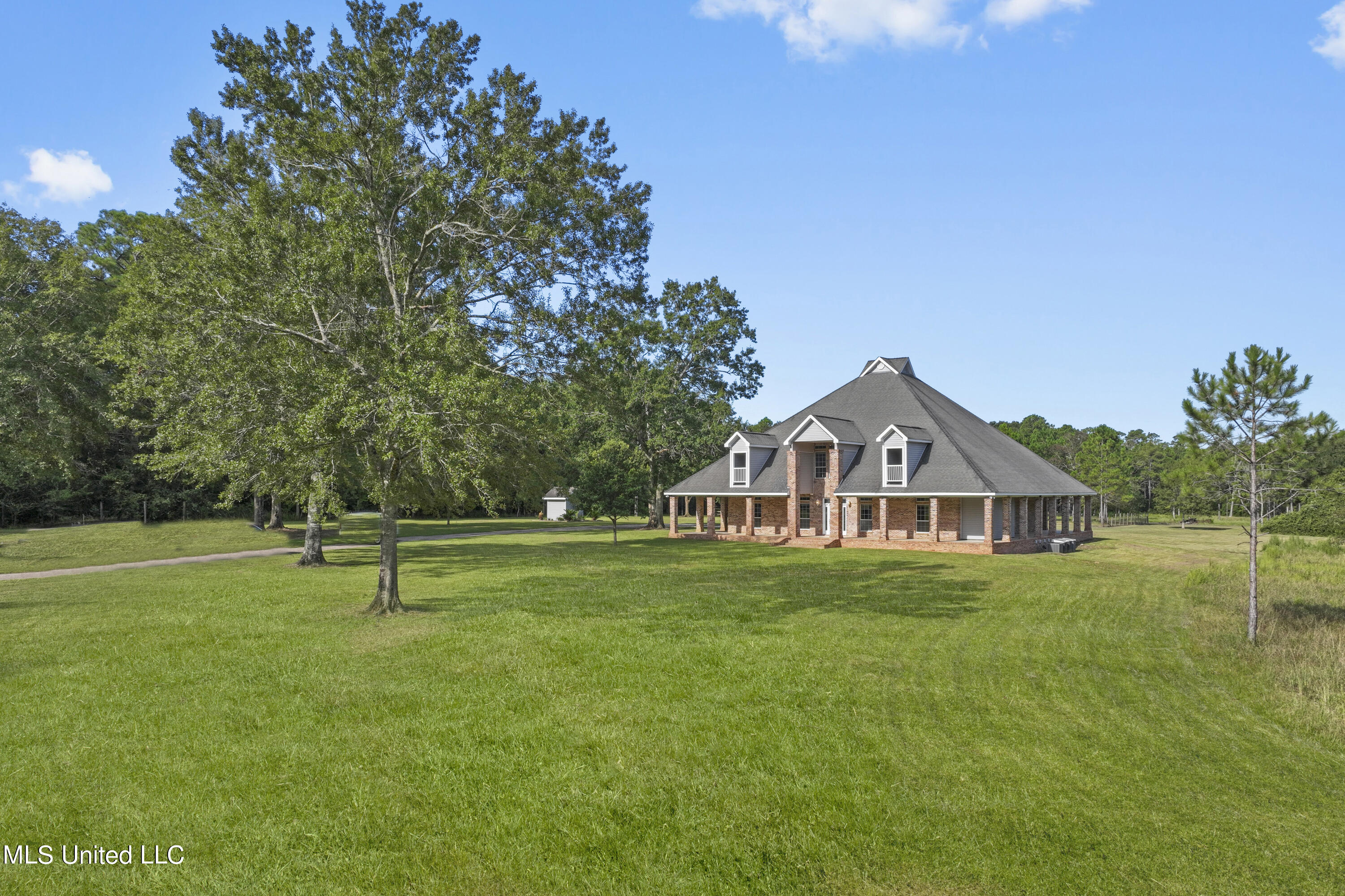10813 Old Fort Bayou Road Vancleave, MS 39565 - Photo 2 of 58 003