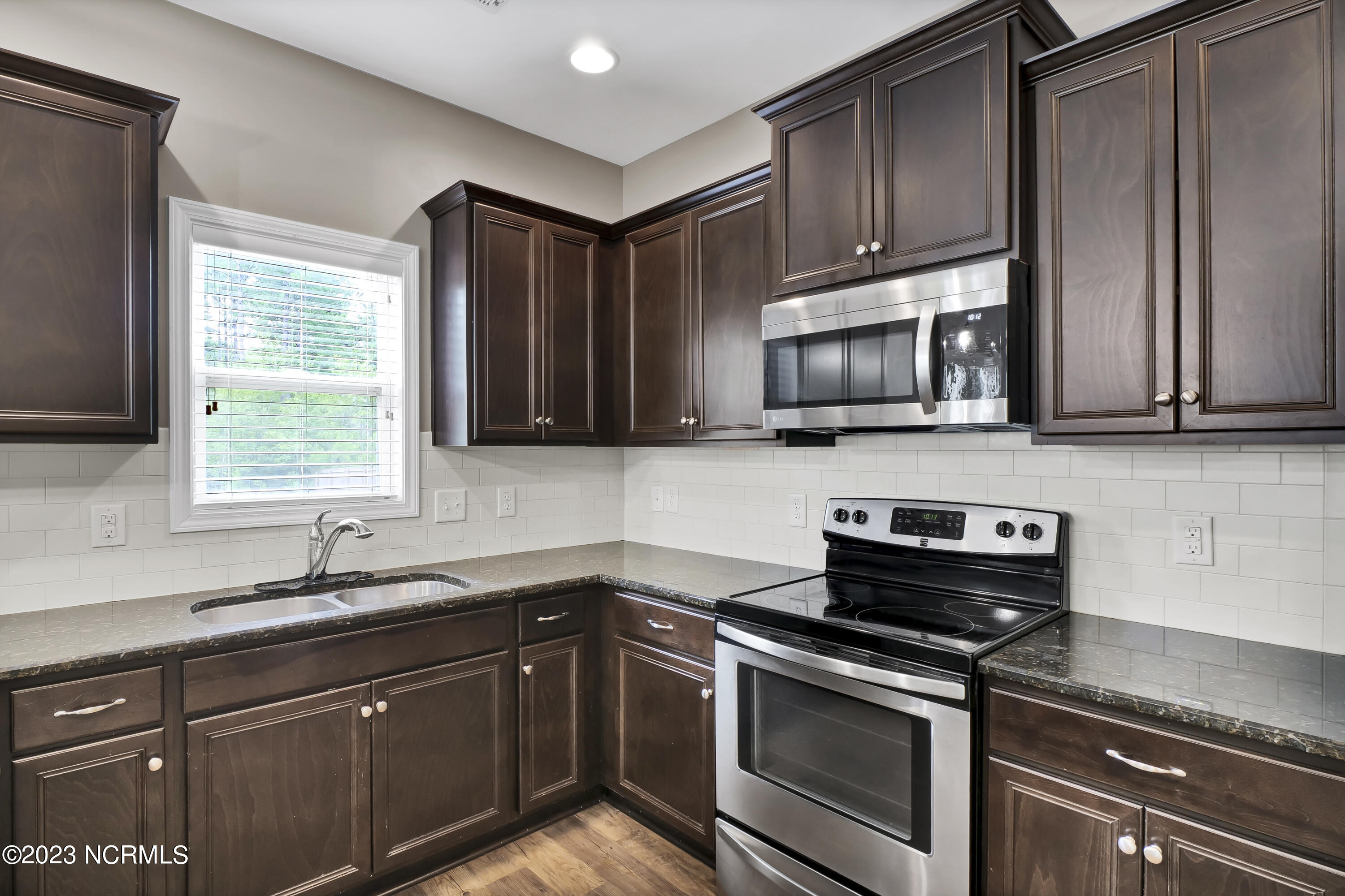 204 Seneca Court Holly Ridge, NC 28445 - Photo 10 of 31 P1100366