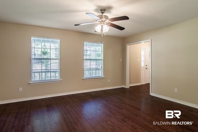 340 Ridgewood Drive Daphne, AL 36526 - Photo 8 of 35 Living Room