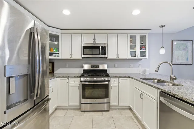 $830,000 | 5 Spring Street, Unit 402, Saratoga Springs, NY 12866