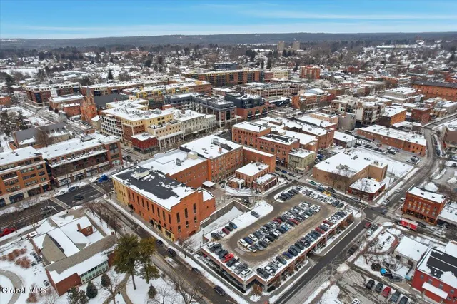 $830,000 | 5 Spring Street, Unit 402, Saratoga Springs, NY 12866