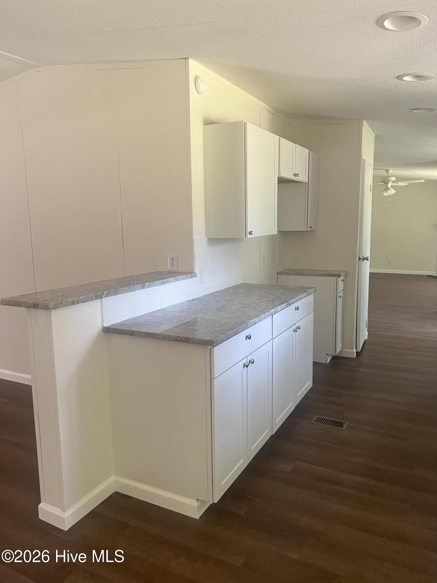 1520 Pocosin Road Winterville, NC 28590 - Photo 8 of 26