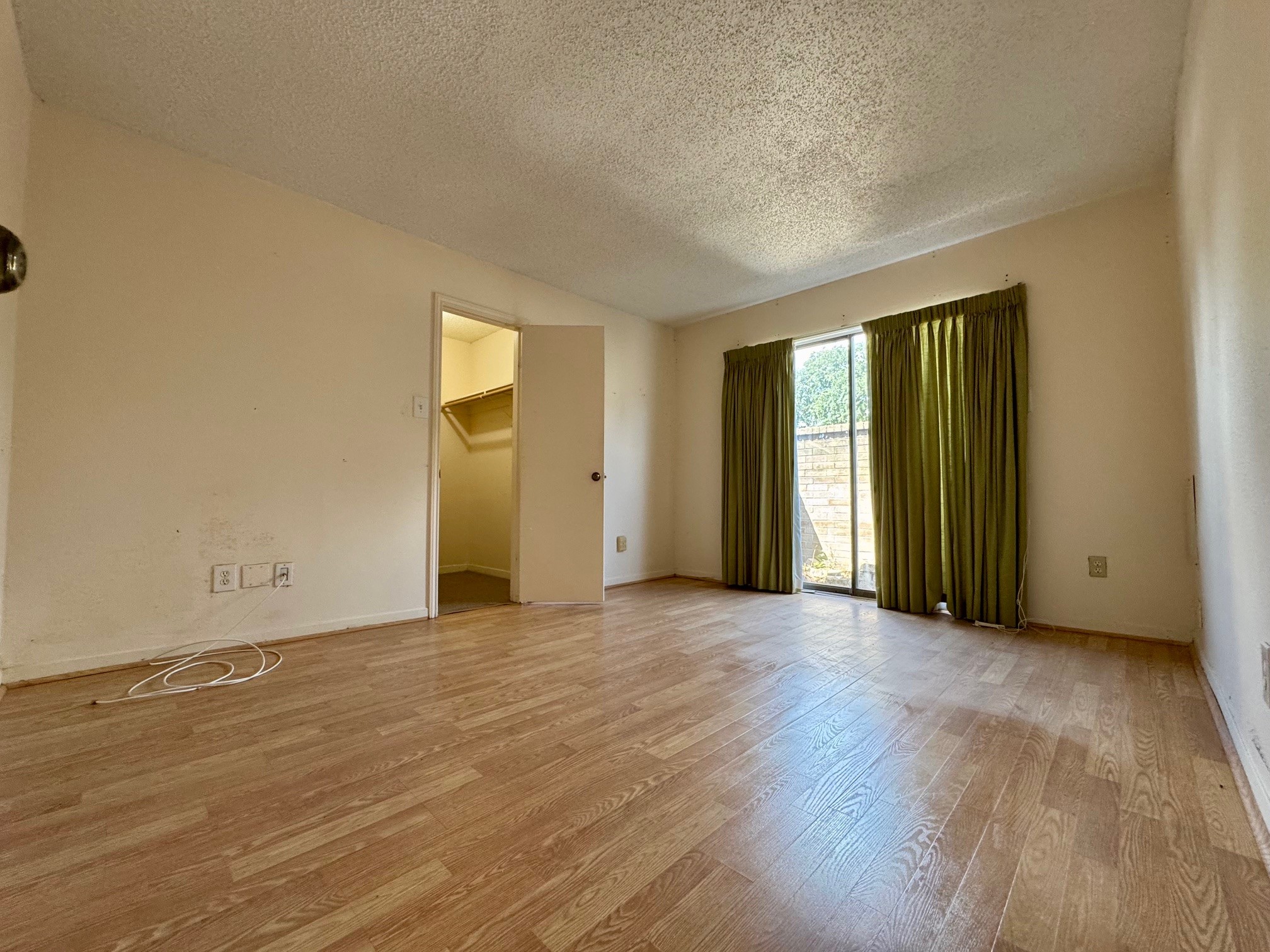 8417 Sands Point Drive Houston, TX 77036 - Photo 3 of 8